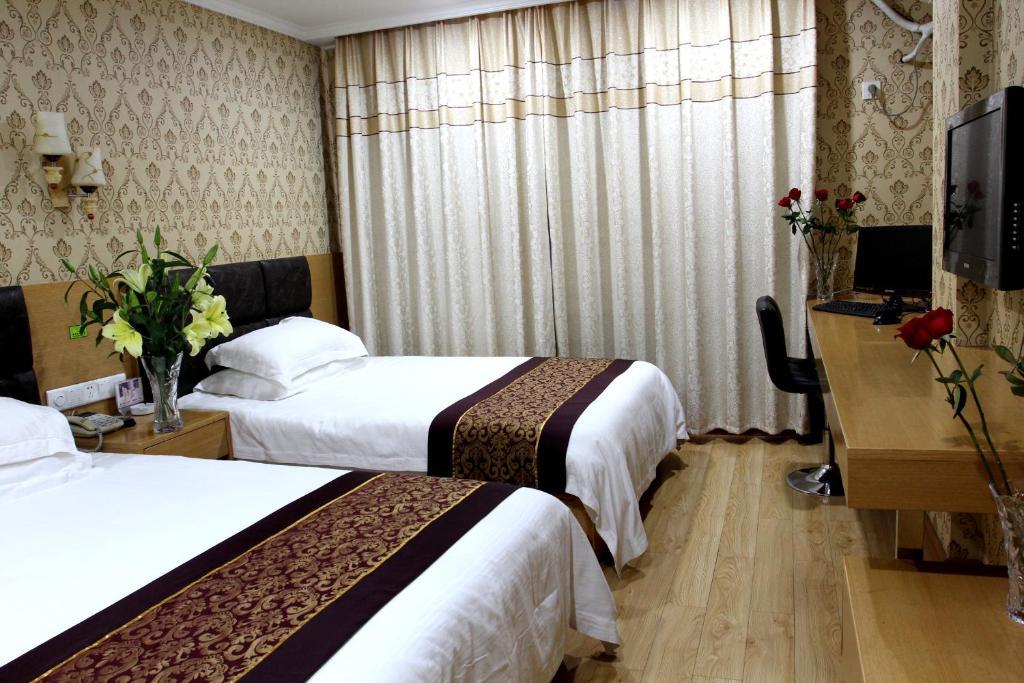 Yiwu Guoheng Hotel Exterior photo
